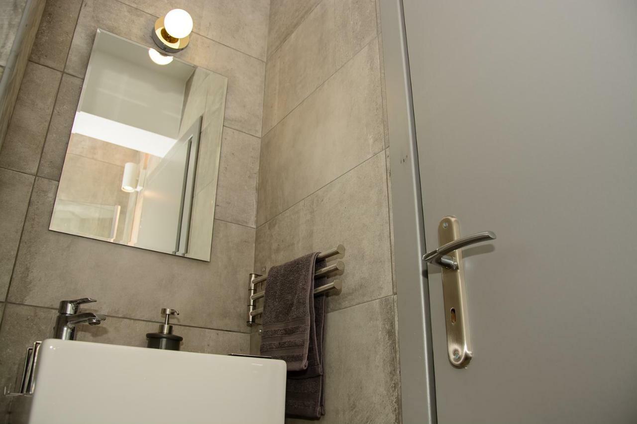 Comfy Brand New Apt Near Acropolis Museum Athen Eksteriør billede